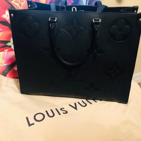 on the go tote black